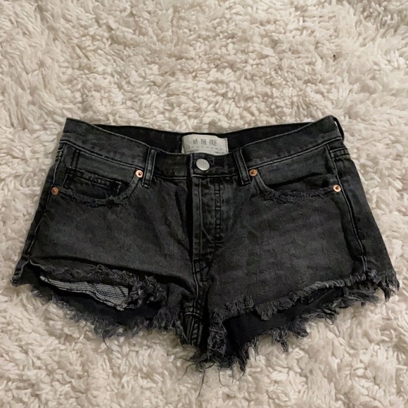 FREE PEOPLE JEAN SHORTS - Picture 1 of 1